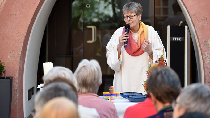 Ulrike Göken-Huismann, Geistliche Leiterin des kfd-Bundesverbands, bei ihrer Predigt