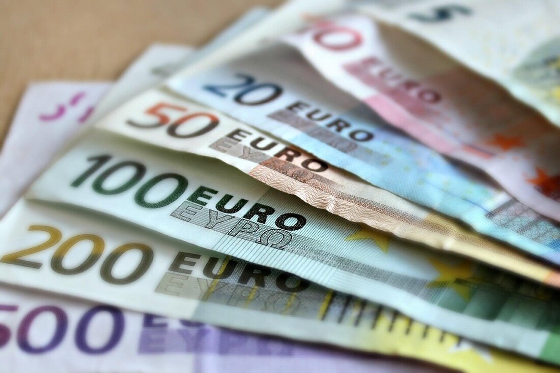 Geldscheine aufgefächert